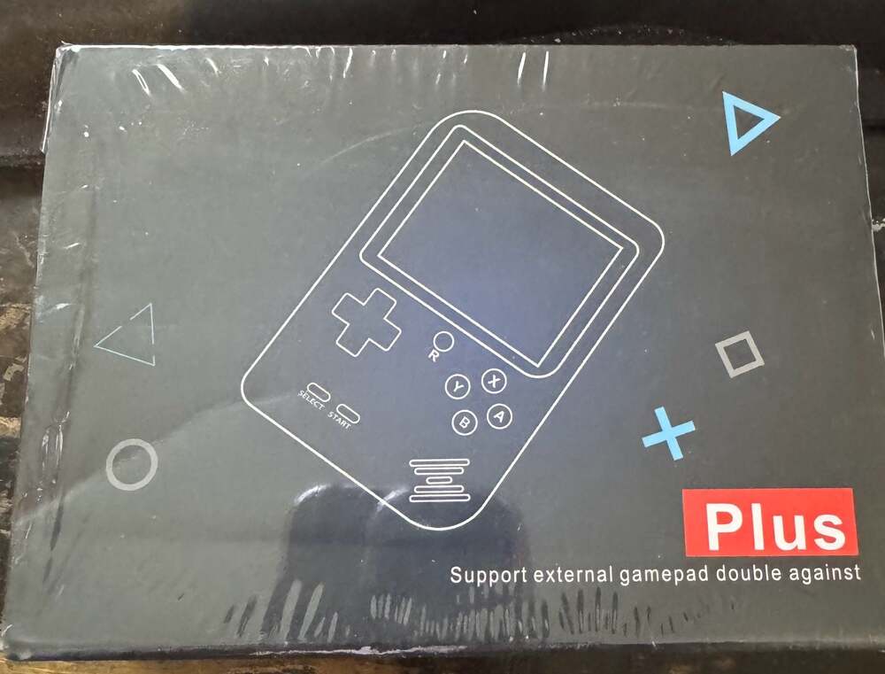 Plus Portable Retro Handheld Game Console 400-in-1 Digital Game System